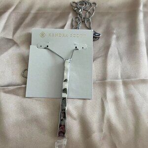 Kendra Scott necklace